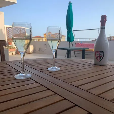 Attico Via Della Pineta 5 Minuti Dal Mare * Cagliari