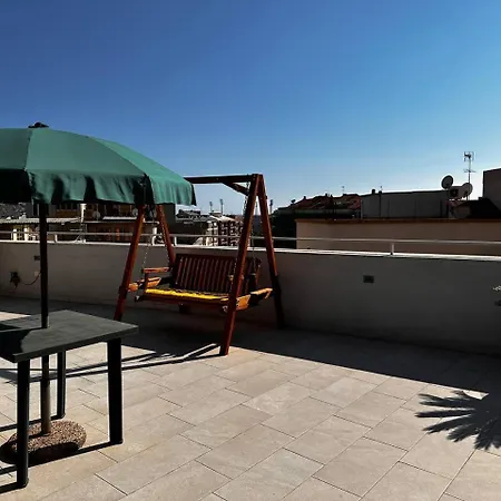Attico Via Della Pineta 5 Minuti Dal Mare Apartment *
